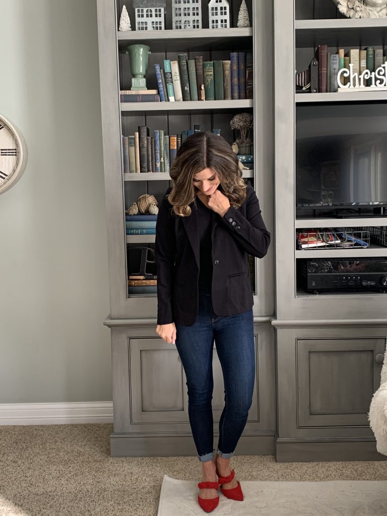 How to Style a Black Tee and Jeans Just Posted