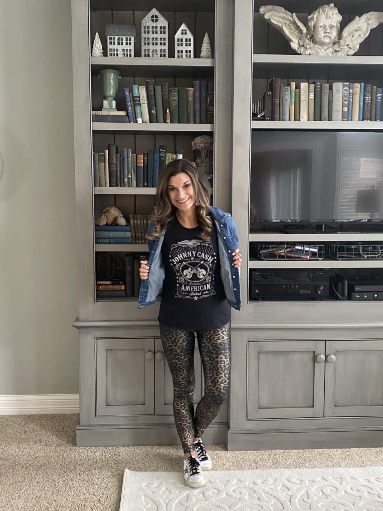 How to Wear Leopard Print Leggings – Just Posted